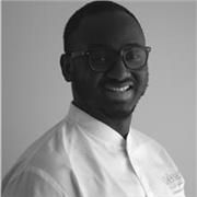 Chef de cuisine diplômé, passé par le Grand Véfour et le Westin Paris, je propose des cours de cuisine pratiques et théoriques pour amateurs passionnés